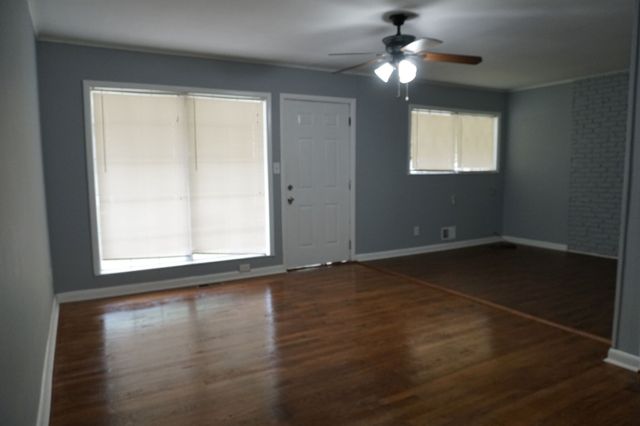 504 Pinecrest Drive, Riverdale, GA 30274