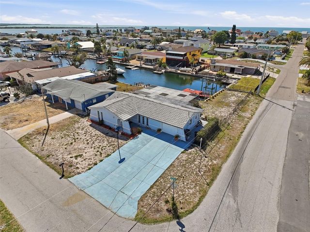 13701 VERONICA DRIVE, Hudson, FL 34667