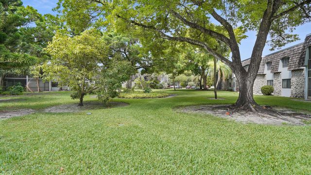 3105 Oakland Shores Drive J106, Oakland Park, FL 33309