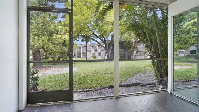 3105 Oakland Shores Drive J106, Oakland Park, FL 33309
