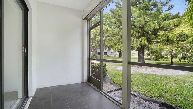 3105 Oakland Shores Drive J106, Oakland Park, FL 33309