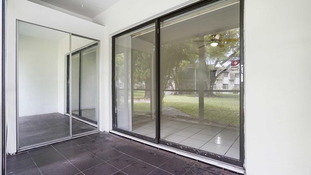 3105 Oakland Shores Drive J106, Oakland Park, FL 33309