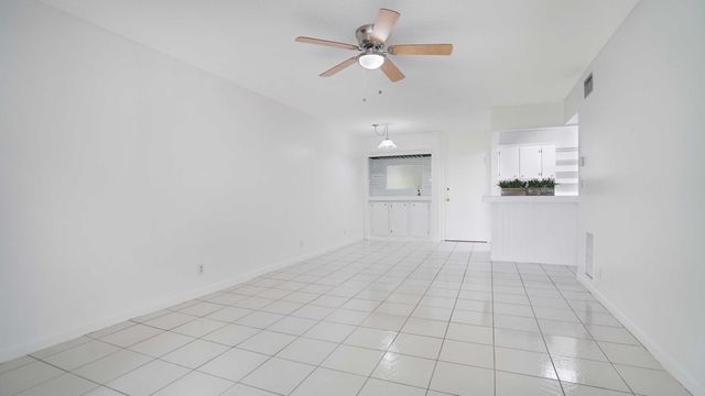 3105 Oakland Shores Drive J106, Oakland Park, FL 33309
