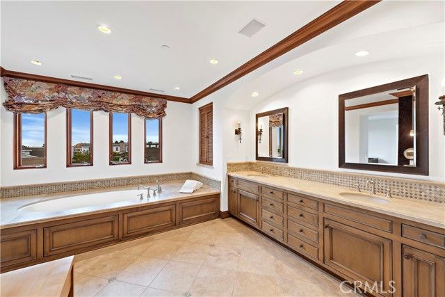 206 Driftwood Road, Corona Del Mar (newport Beach), CA 92625