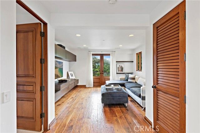 206 Driftwood Road, Corona Del Mar (newport Beach), CA 92625