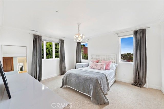 206 Driftwood Road, Corona Del Mar (newport Beach), CA 92625