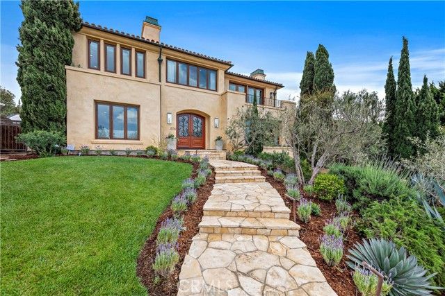 206 Driftwood Road, Corona Del Mar (newport Beach), CA 92625