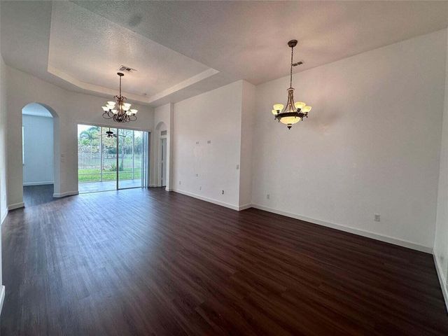 10931 SW Dunhill Court SW, Port St. Lucie, FL 34987