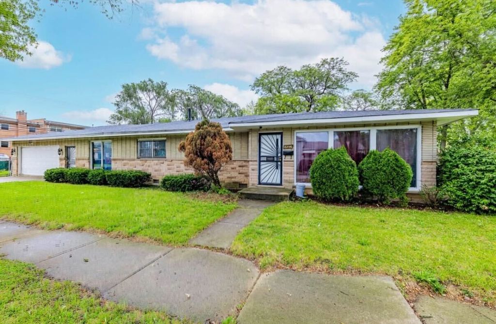 16446 Emerald Avenue, Harvey, IL 60426