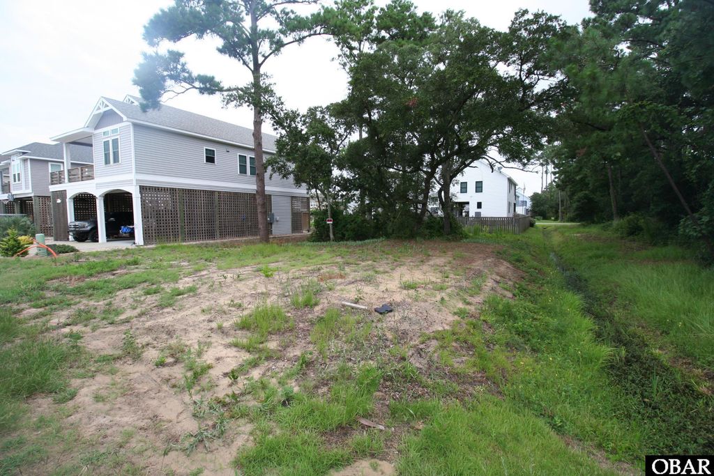 Image 1 of property listing at 0 W Palmetto Street Lot 21r, Kill Devil Hills, NC 27948