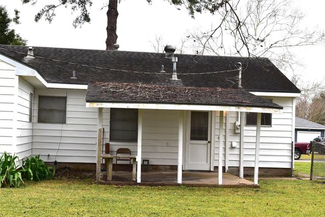 1006 Mac Drive, Sweeny, TX 77480