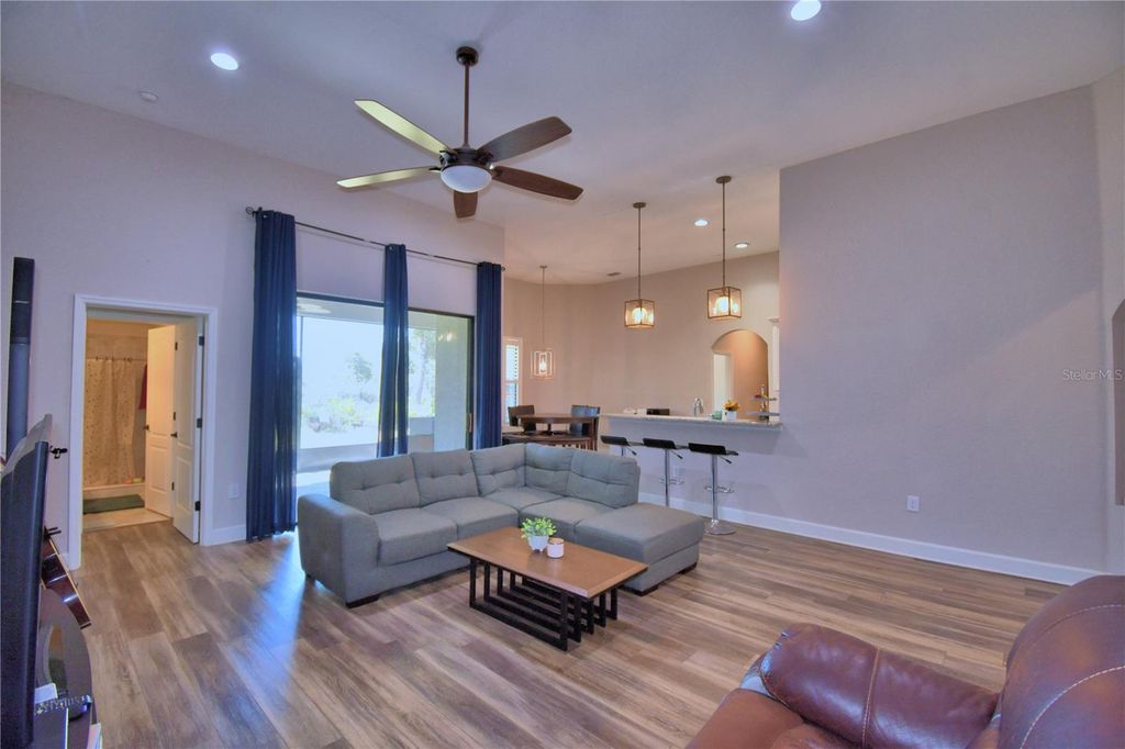 Image 19 of property listing at 6408 EVERGREEN PARK DRIVE, Lakeland, FL 33813