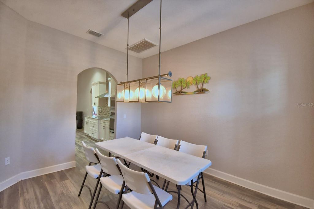 Image 5 of property listing at 6408 EVERGREEN PARK DRIVE, Lakeland, FL 33813