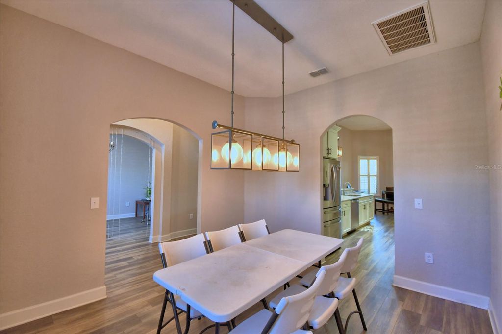 Image 6 of property listing at 6408 EVERGREEN PARK DRIVE, Lakeland, FL 33813