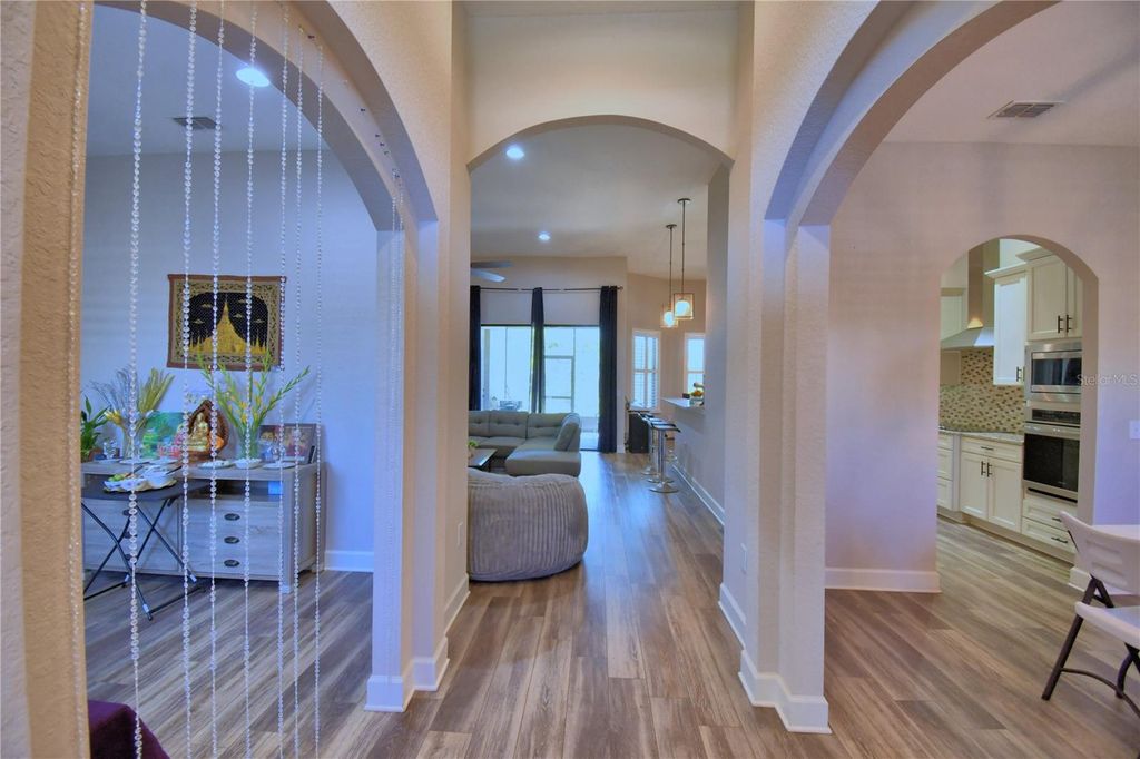 Image 8 of property listing at 6408 EVERGREEN PARK DRIVE, Lakeland, FL 33813