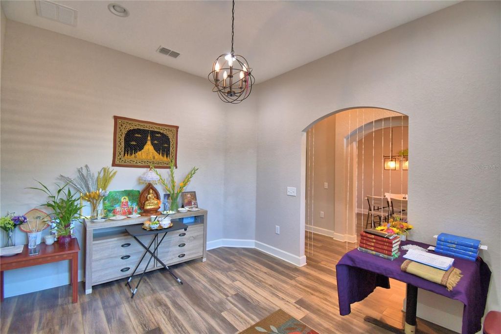 Image 9 of property listing at 6408 EVERGREEN PARK DRIVE, Lakeland, FL 33813