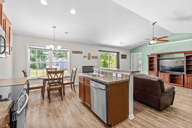 1229 Augustus Dr., Conway, SC 29527