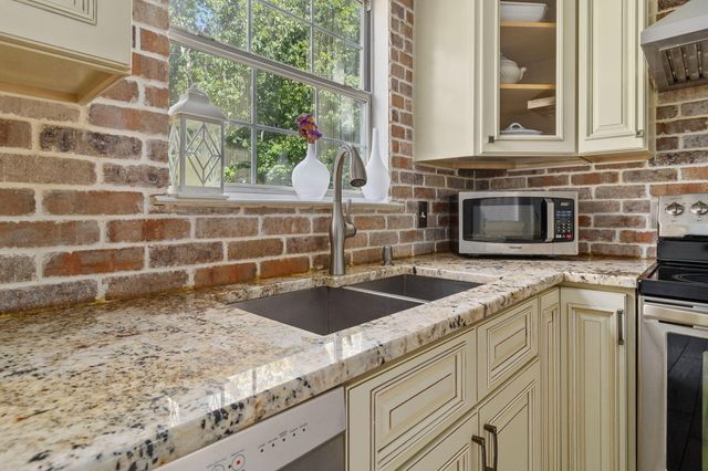 6233 Hunter Valley Road, Ooltewah, TN 37363