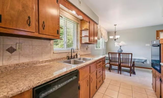 217 Duquesne Ave, Cheswick, PA 15024