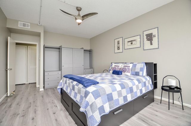 5000 Montrose Boulevard 12B, Houston, TX 77006
