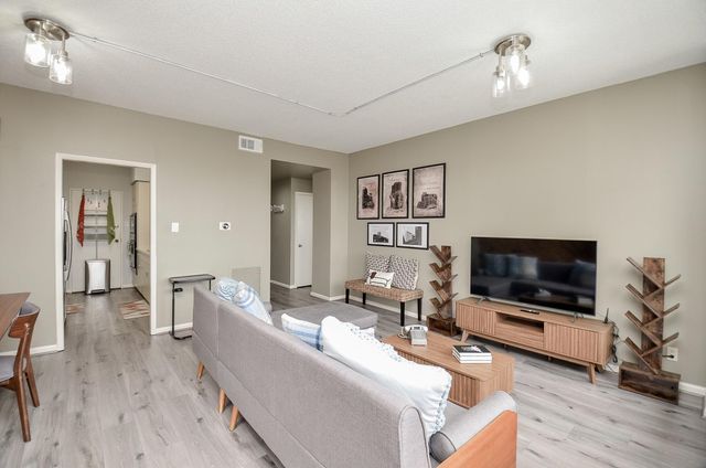 5000 Montrose Boulevard 12B, Houston, TX 77006