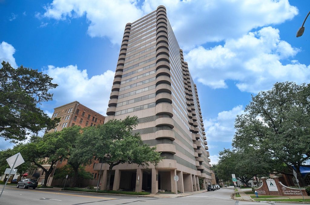5000 Montrose Boulevard 12B, Houston, TX 77006