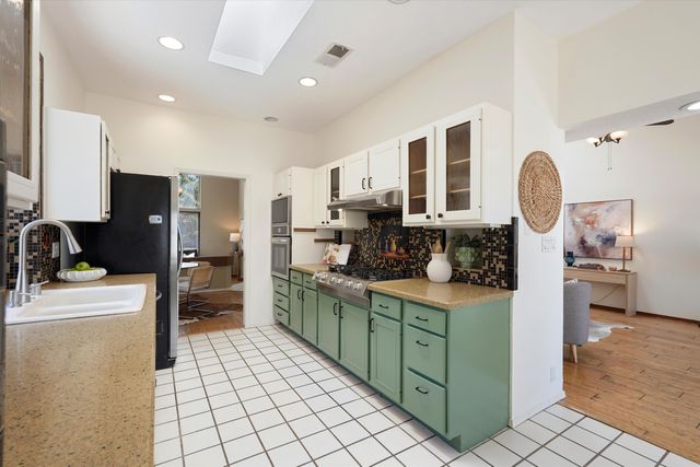 8501 Canyon Run Road NE, Albuquerque, NM 87111