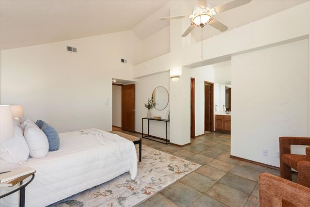 8501 Canyon Run Road NE, Albuquerque, NM 87111