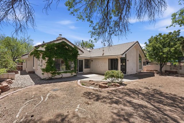 8501 Canyon Run Road NE, Albuquerque, NM 87111