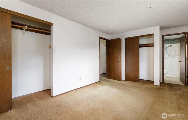 2011 Pine Wood Way, Oak Harbor, WA 98277