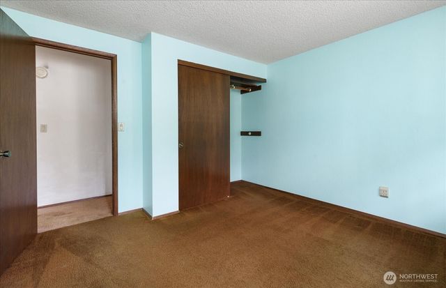 2011 Pine Wood Way, Oak Harbor, WA 98277