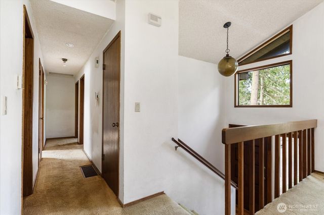 2011 Pine Wood Way, Oak Harbor, WA 98277