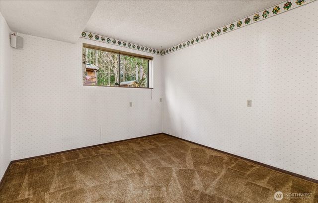 2011 Pine Wood Way, Oak Harbor, WA 98277