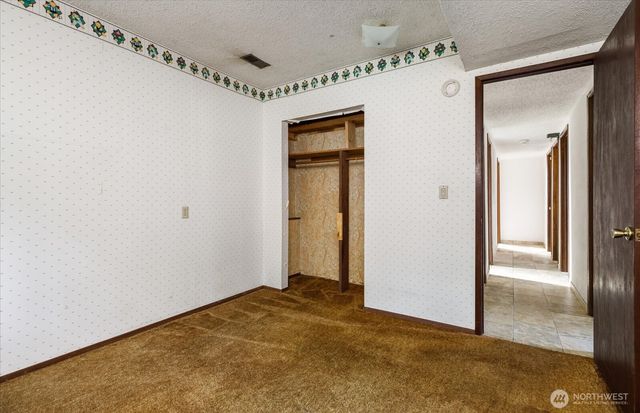 2011 Pine Wood Way, Oak Harbor, WA 98277