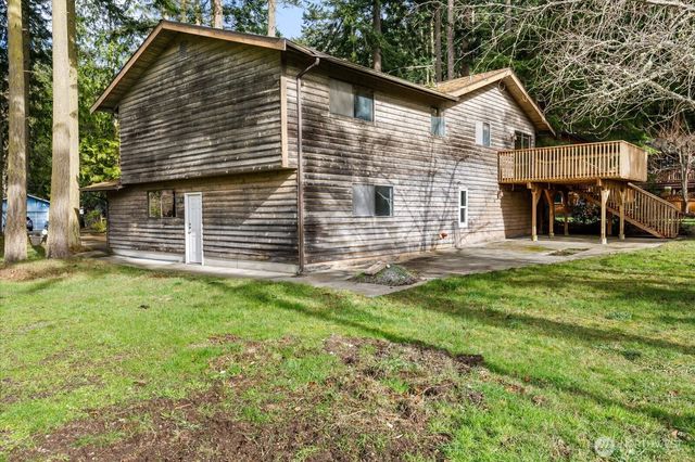 2011 Pine Wood Way, Oak Harbor, WA 98277