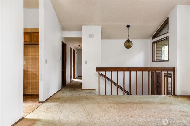 2011 Pine Wood Way, Oak Harbor, WA 98277