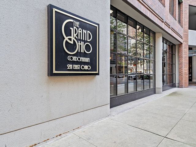 211 E Ohio Street 307, Chicago, IL 60611