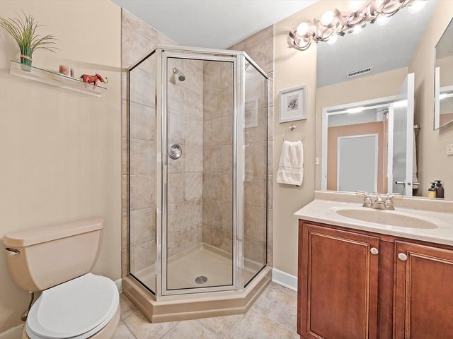 211 E Ohio Street 307, Chicago, IL 60611