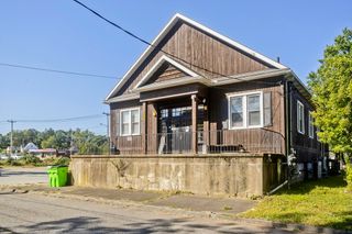 52 Gladdu Ave, Chicopee, MA 01020