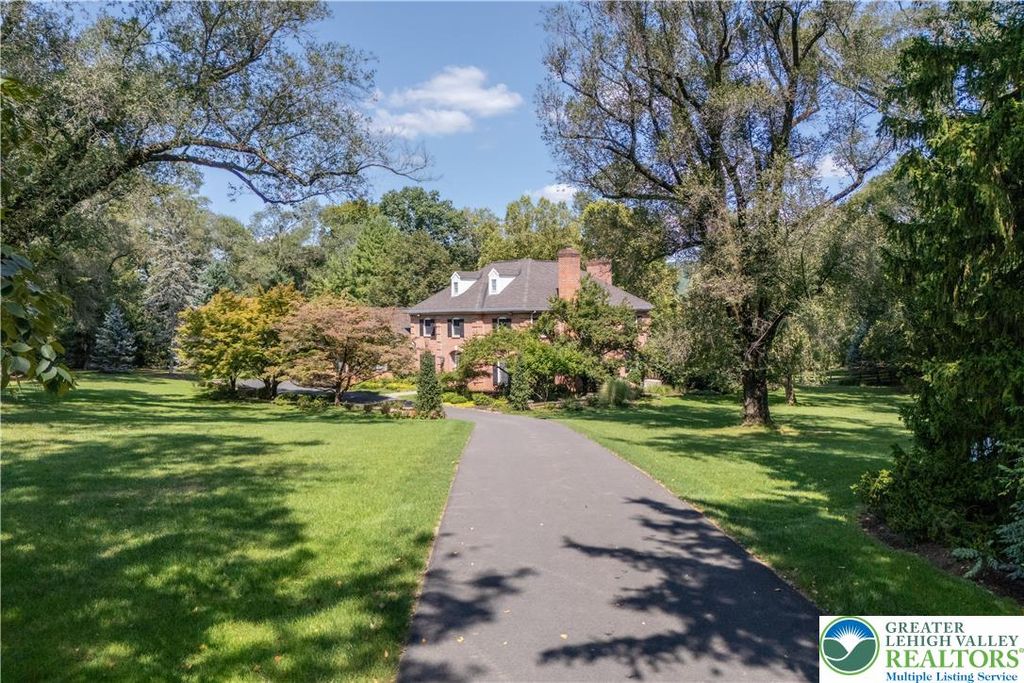 1593 Saucon Valley Road, Lower Saucon Twp, PA 18015