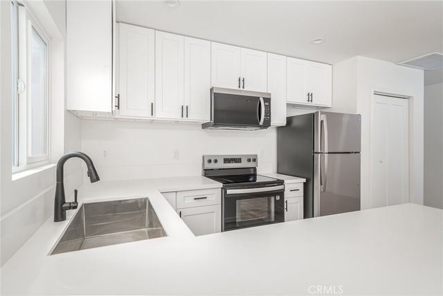 15943 Vermont, Paramount, CA 90723