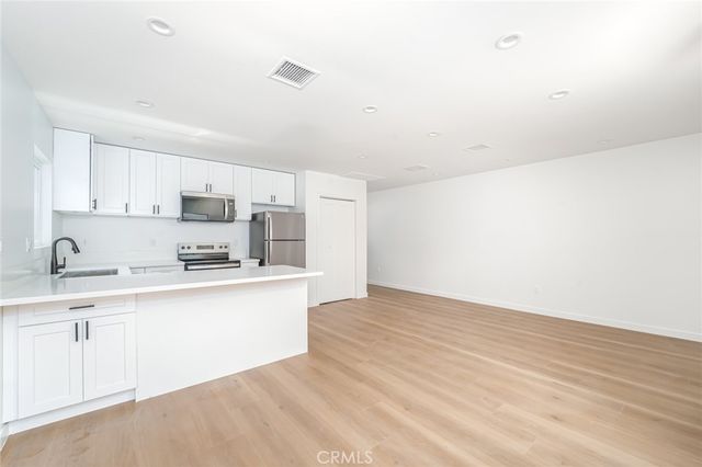 15943 Vermont, Paramount, CA 90723
