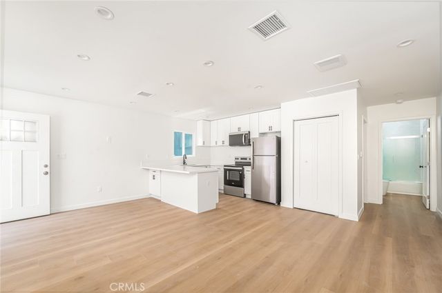 15943 Vermont, Paramount, CA 90723