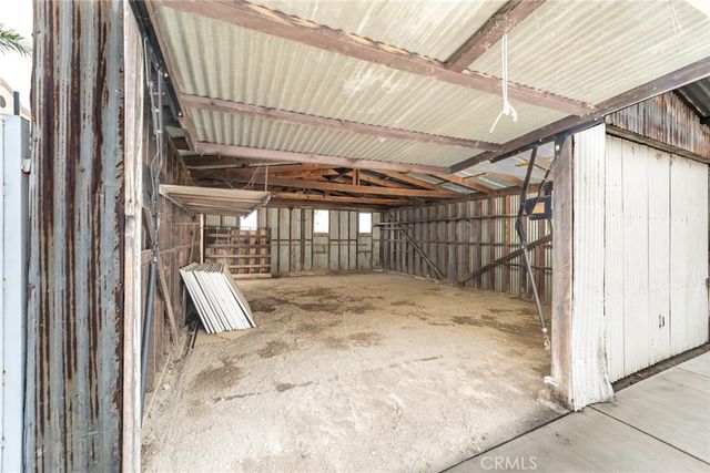 15943 Vermont, Paramount, CA 90723