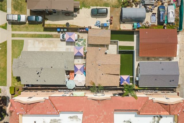 15943 Vermont, Paramount, CA 90723