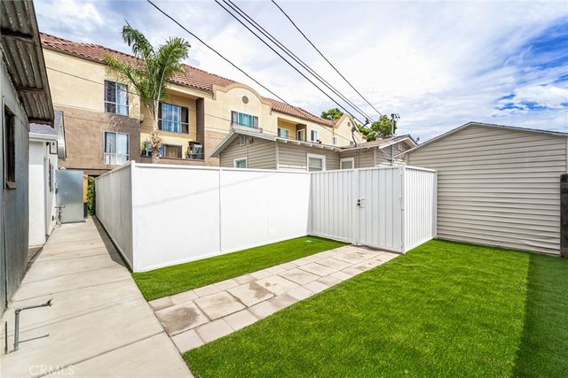 15943 Vermont, Paramount, CA 90723