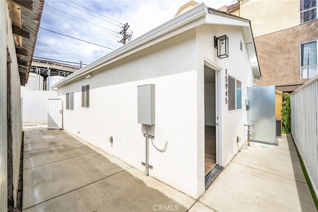 15943 Vermont, Paramount, CA 90723