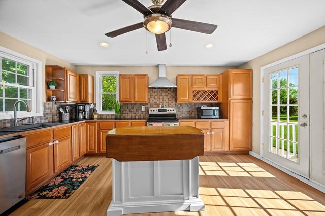 808 E Fitzsimmons ROAD, Oak Creek, WI 53154