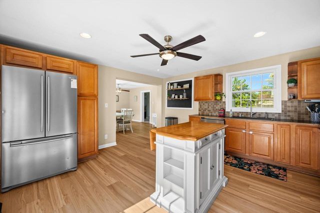 808 E Fitzsimmons ROAD, Oak Creek, WI 53154