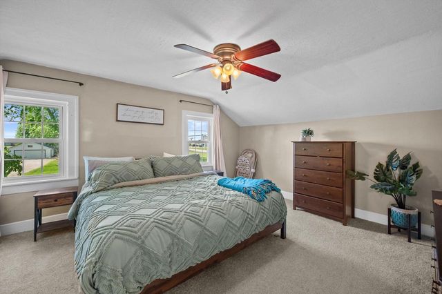 808 E Fitzsimmons ROAD, Oak Creek, WI 53154